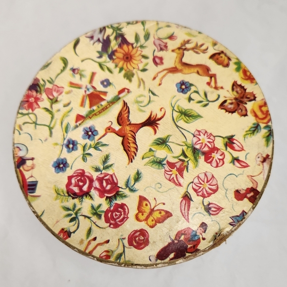 Floral Decorative Box with Butterflies - Picture 6 of 8